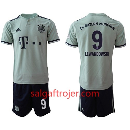 FC Bayern München Fodboldtrøjer Lewandowski 9 Børn Udebanesæt 2018/19 Kort ærmer FC Bayern München Fodboldtrøjer Lewandowski 9 Børn Udebanesæt 2018/19 Kort ærmer